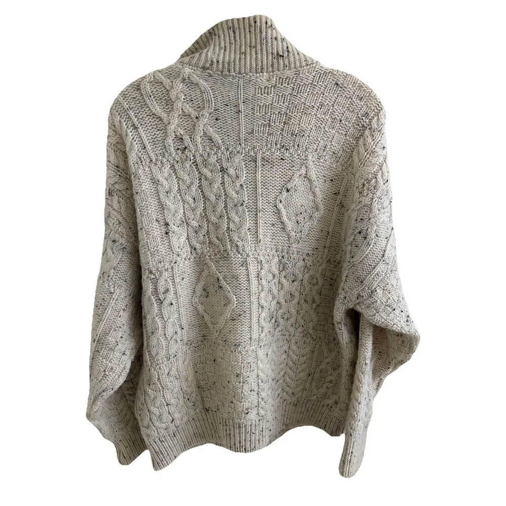 Aran Sweater Market very good